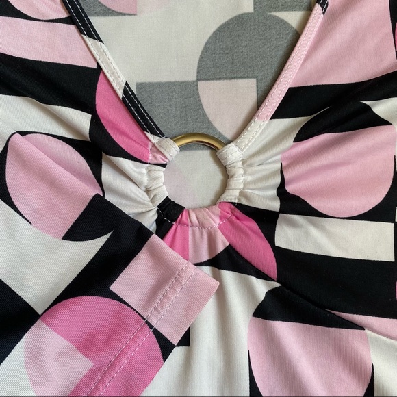 patterned top - Picture 4 of 4